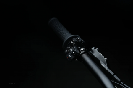 Электромотоцикл эндуро 79bike Falcon Pro белый-красный