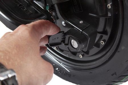 Электроскутер INTRO COMPACT черно-красный