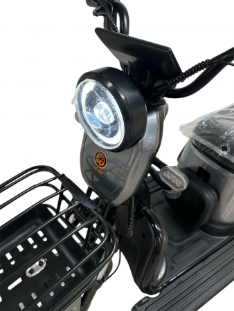 Трехколесный пассажирский Электроскутер LS-CO A1